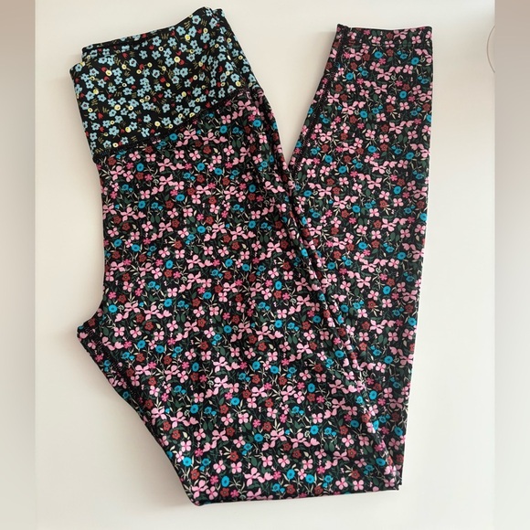 Nike One Floral Ankle Leggings DryFit Pink Blue Black Size S Workout - Picture 5 of 7